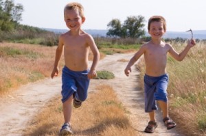 běžící děti